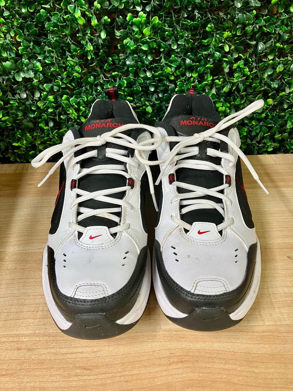 Nike Air Monarch Tennis Shoes Men’s Size 11.